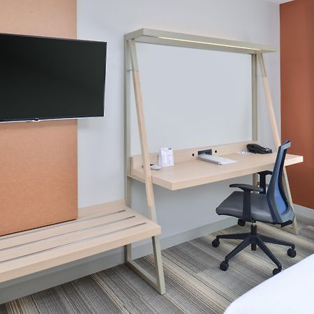 Holiday Inn Express & Suites - Southgate - Detroit Area, An Ihg Hotel Екстериор снимка