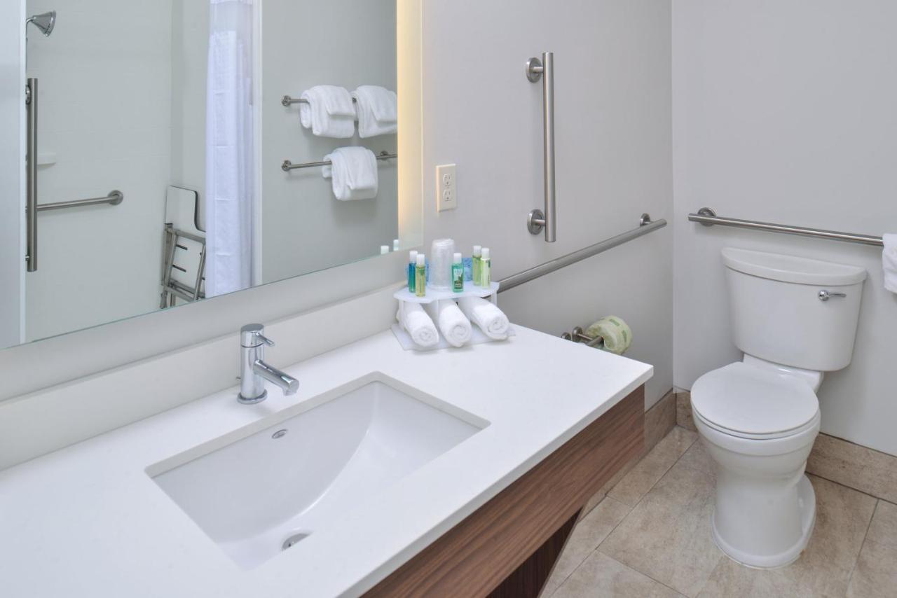Holiday Inn Express & Suites - Southgate - Detroit Area, An Ihg Hotel Екстериор снимка