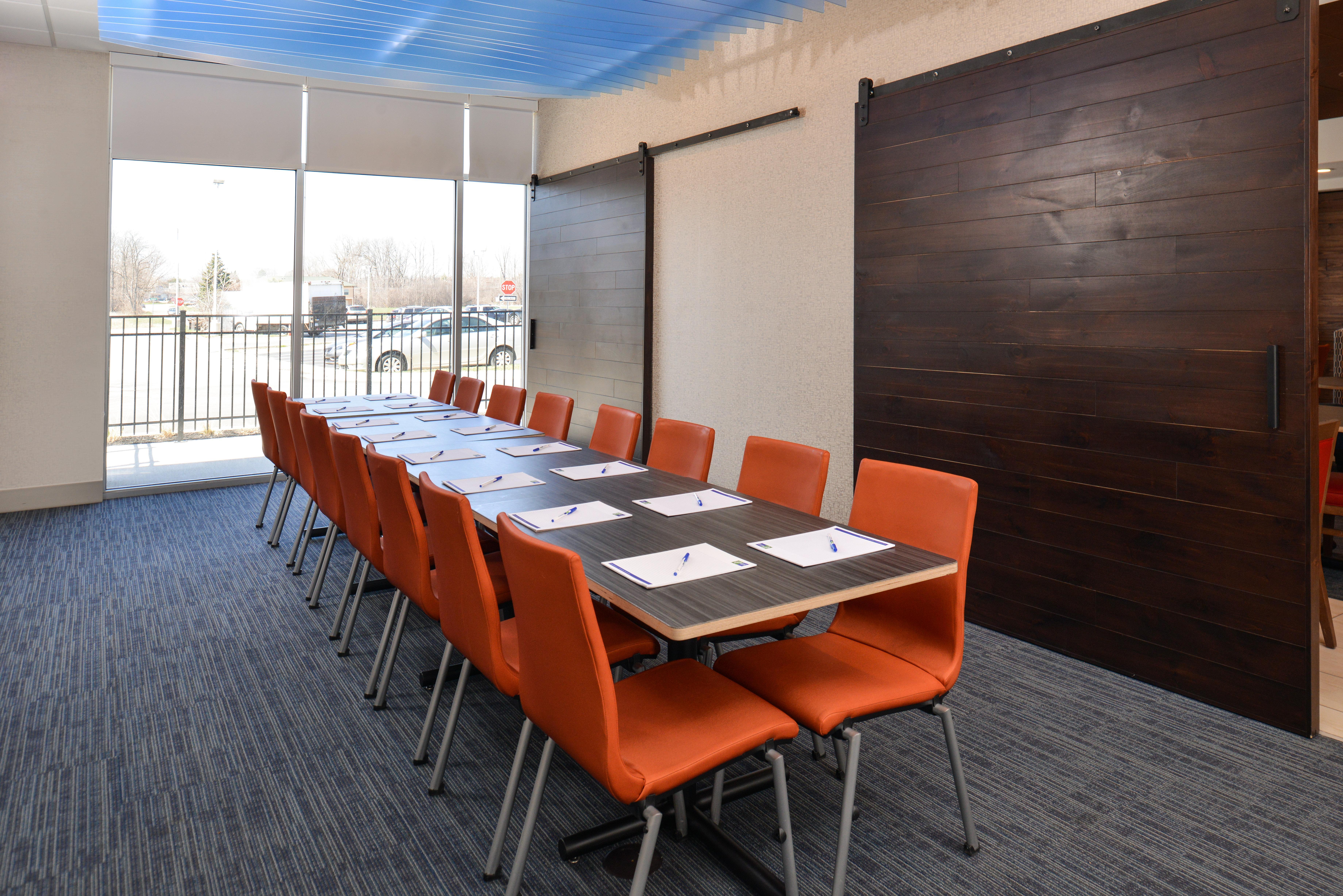 Holiday Inn Express & Suites - Southgate - Detroit Area, An Ihg Hotel Екстериор снимка
